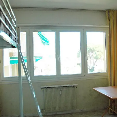 Apartamento Large Apartment In Antibes Close To The Beach With Terraces And Sea View By Weekome