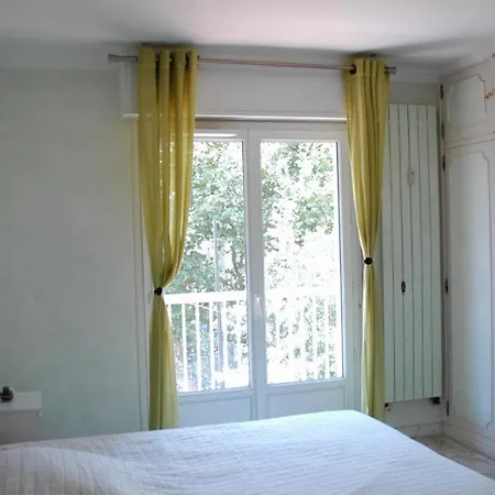 Apartamento Large Apartment In Antibes Close To The Beach With Terraces And Sea View By Weekome *
